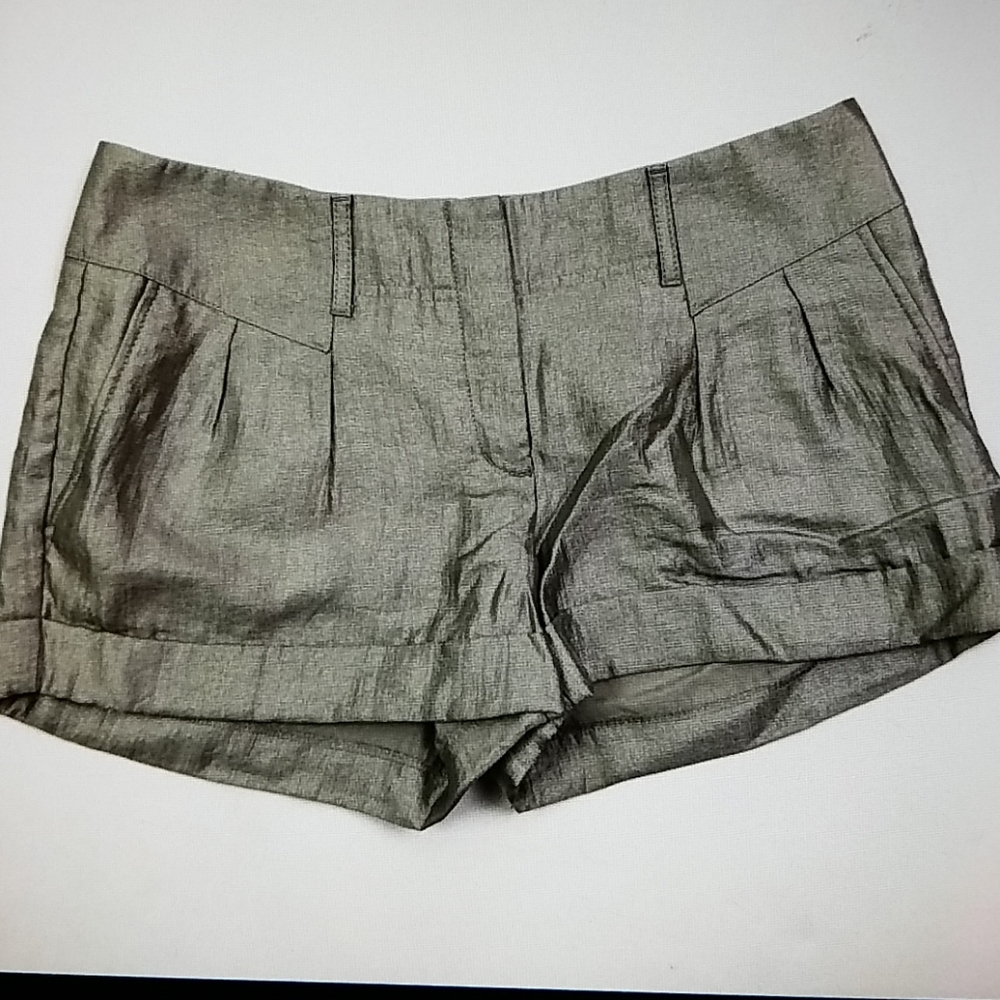 *Express Silver Pleated Shorts* - Picture 2 of 7